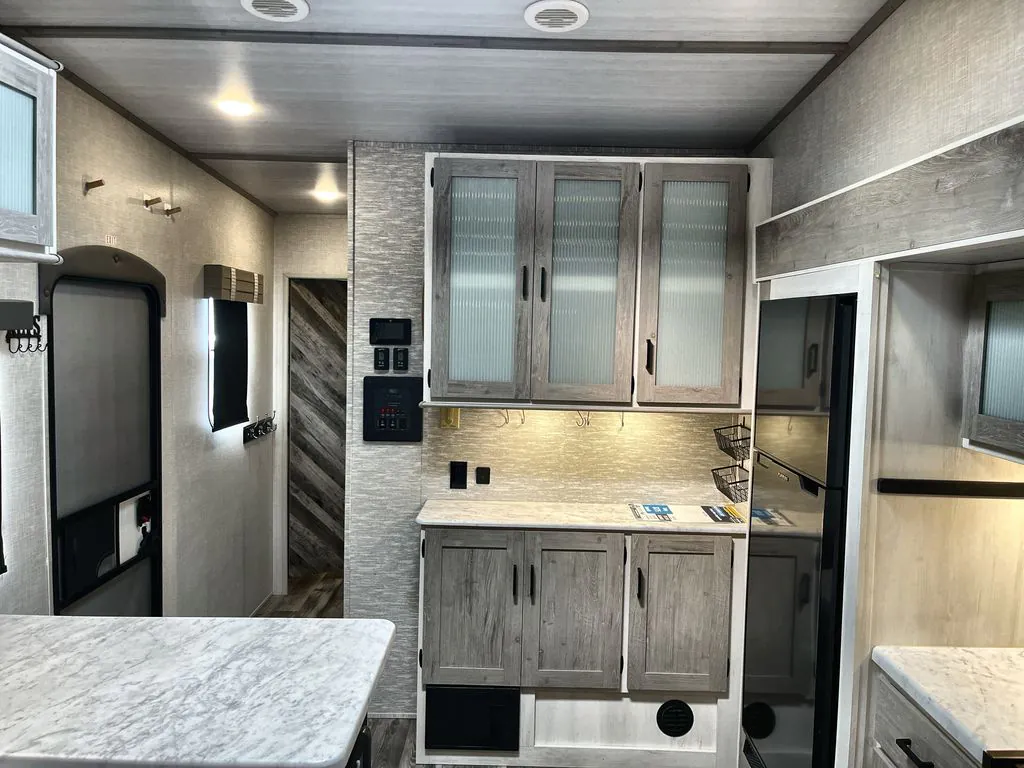 2021 Forest River Impression 320FL, Photos photo 2