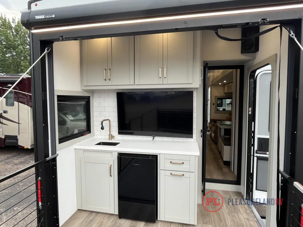 2026 Brinkley Model Z 3420, Photos photo 7