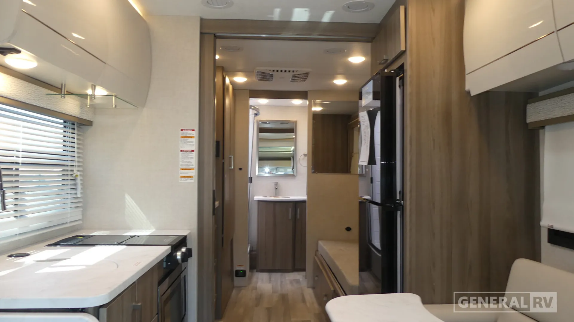2026 Thor Motor Coach Gemini 24JG - Photo 3