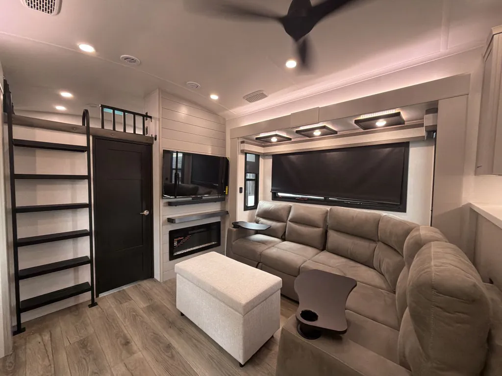2026 Jayco North Point 395DSDB, Photos photo 17