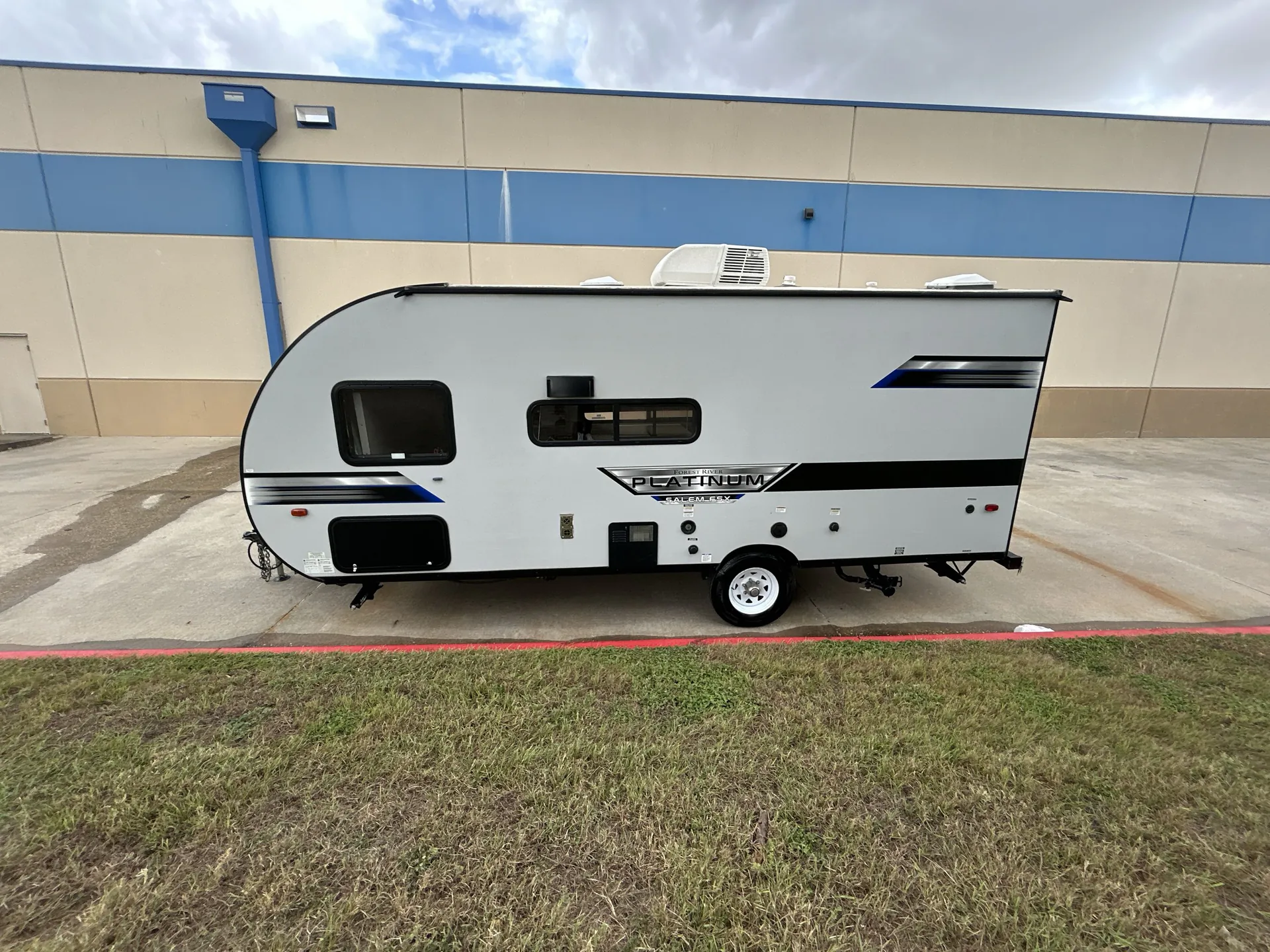 2021 Forest River Salem FSX 179DBK — off campside
