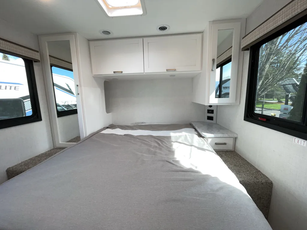 2026 Thor Motor Coach Freedom Elite 28HZ, Photos photo 15