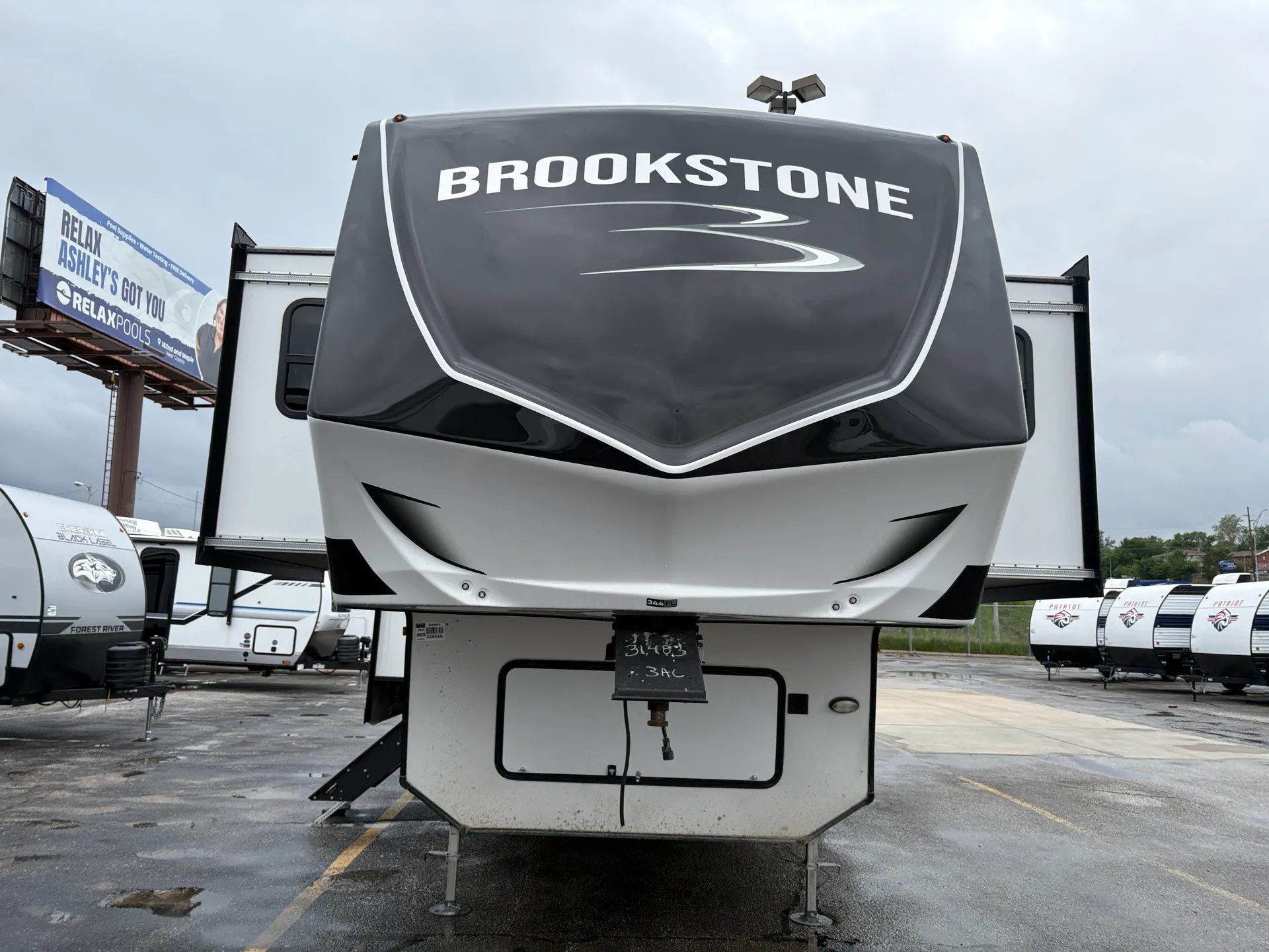 2024 Coachmen Brookstone 344FL - Photo 3