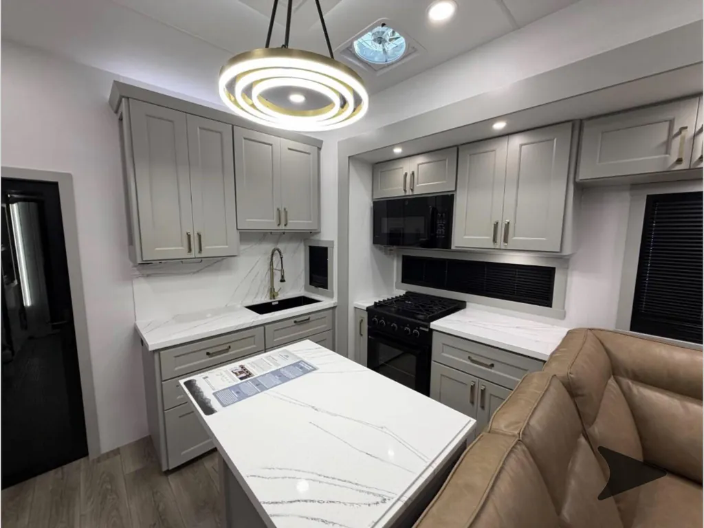 2026 Brinkley Model G 3970, Photos photo 7