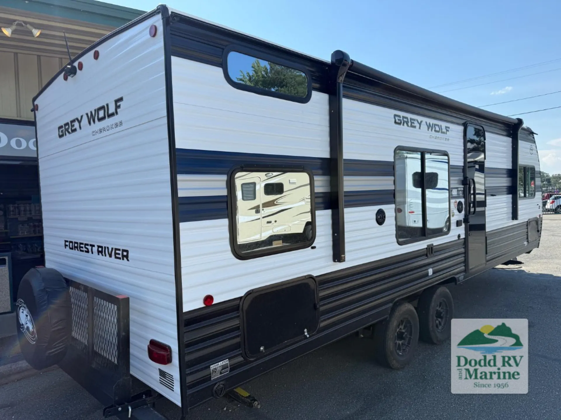 2027 Forest River Cherokee Grey Wolf 26DJSE - Photo 4
