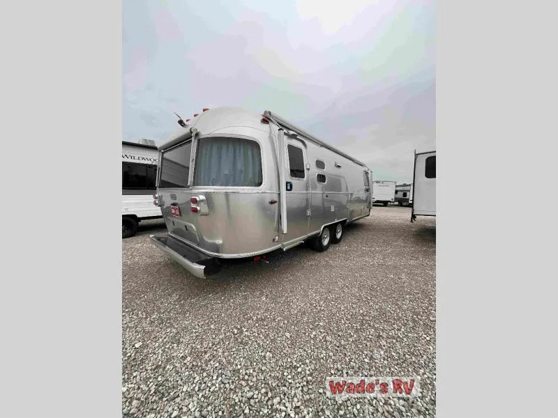 2025 Airstream Globetrotter 27FB - Photo 2