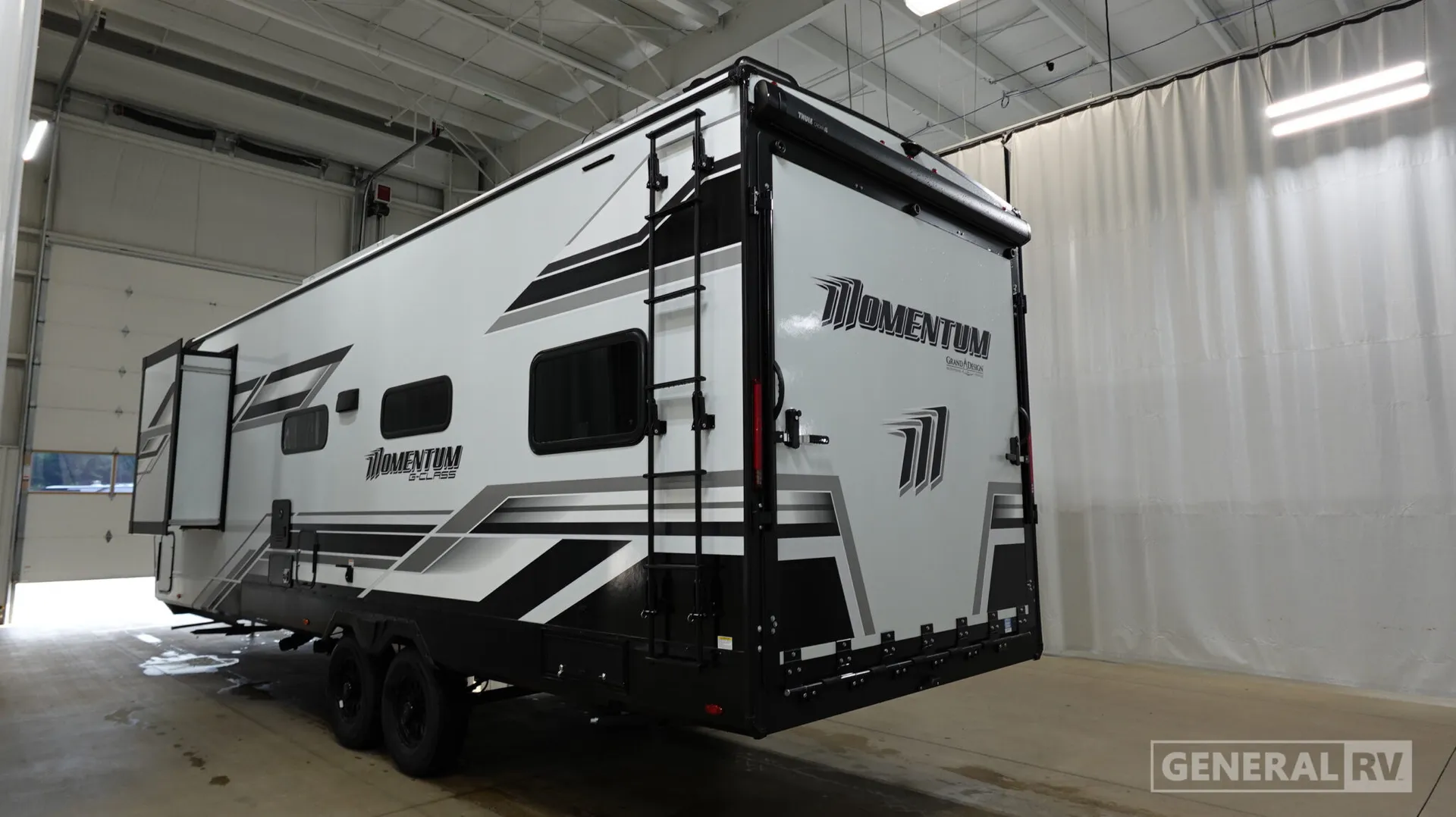 2026 Grand Design Momentum G-Class 27G - Photo 4