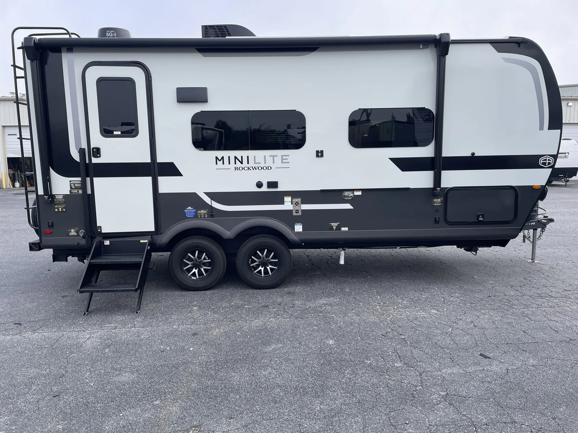2027 Forest River Rockwood Mini Lite 2109S — campside