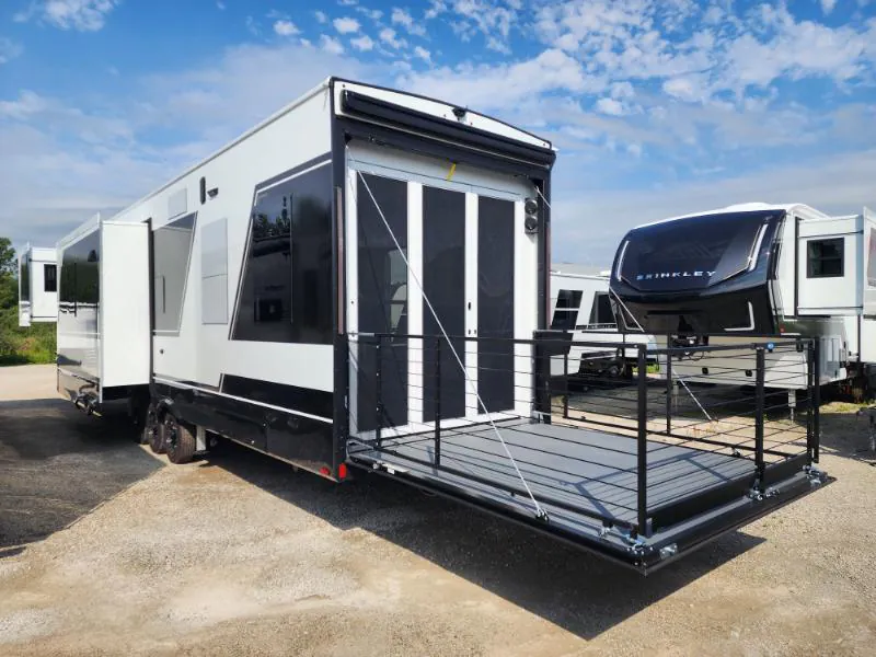 2026 Brinkley Model G 3970, Photos photo 4