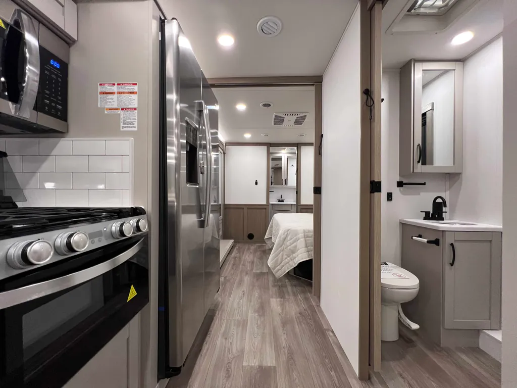 2027 Entegra Coach Vision XL 36C, Photos photo 19