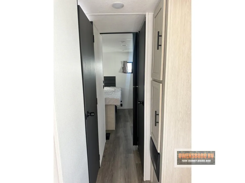2026 Shasta RVs i-5 Edition 532BEDS, Photos photo 24