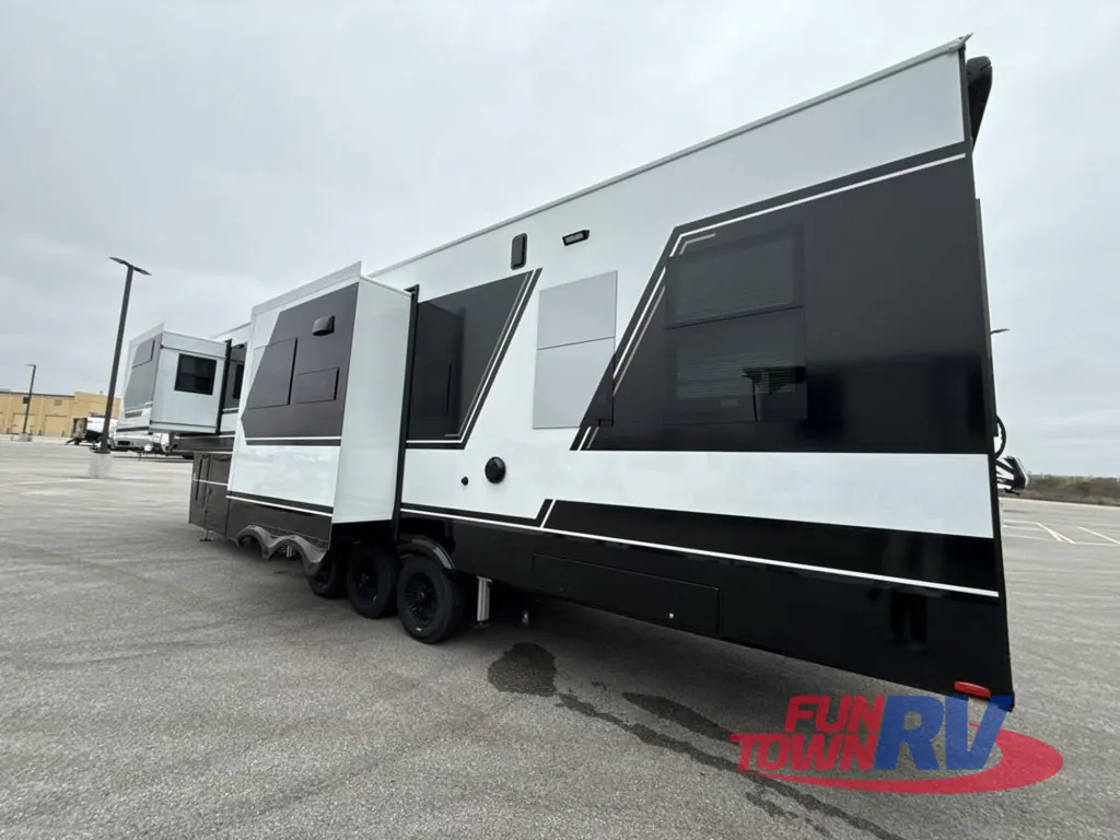 2026 Brinkley Model G 3520, Photos photo 7