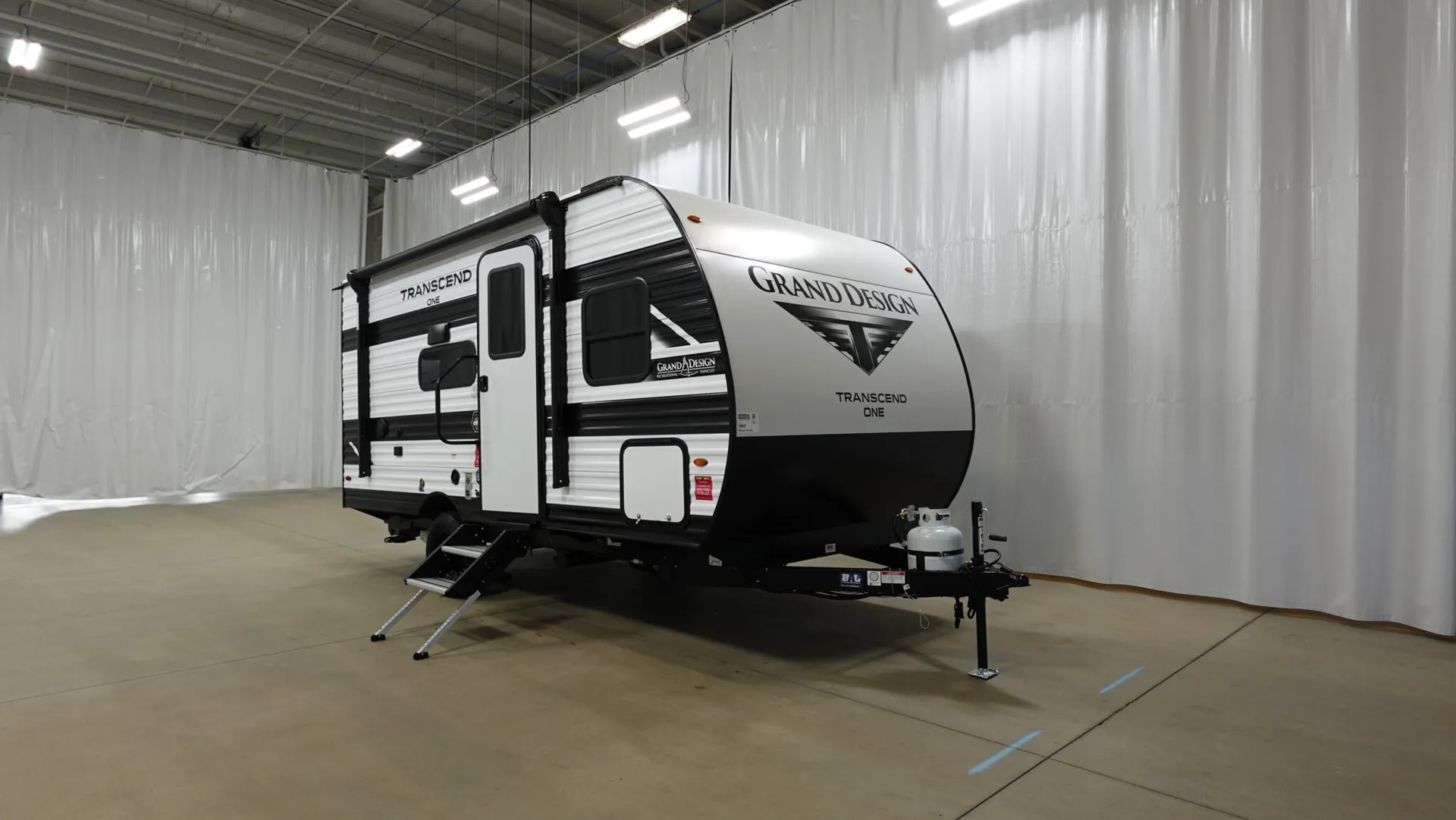 2026 Grand Design Transcend One 151BH - Photo 2