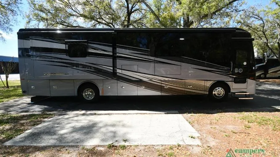 2026 Tiffin Phaeton 40 IH - Photo 3
