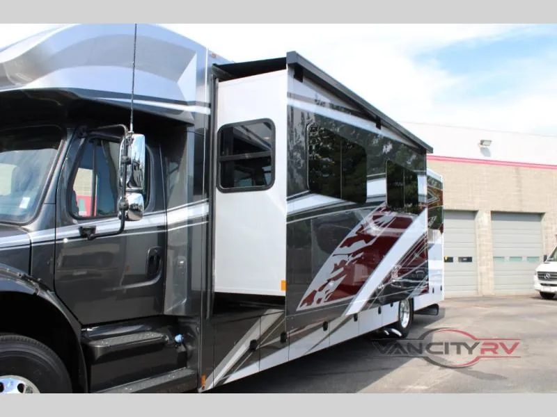 2026 Renegade RV Verona 40VRB - Photo 3