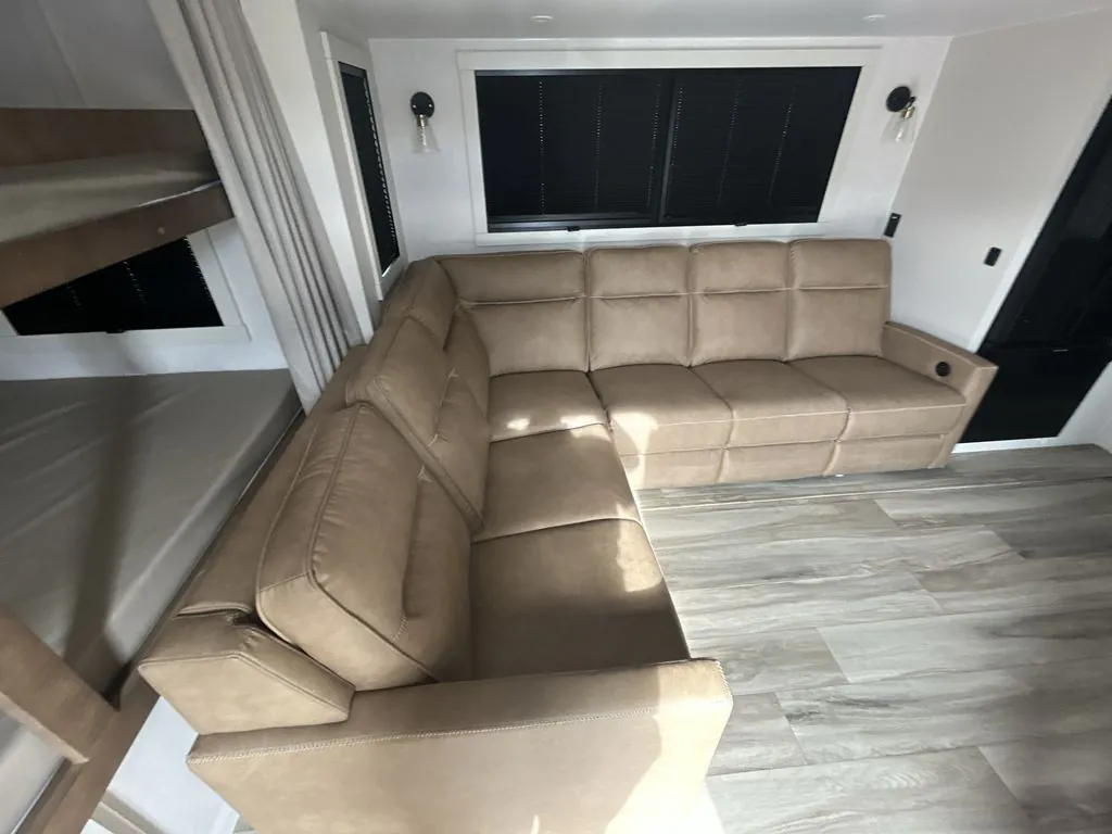 2027 Brinkley Model I 290, Photos photo 20