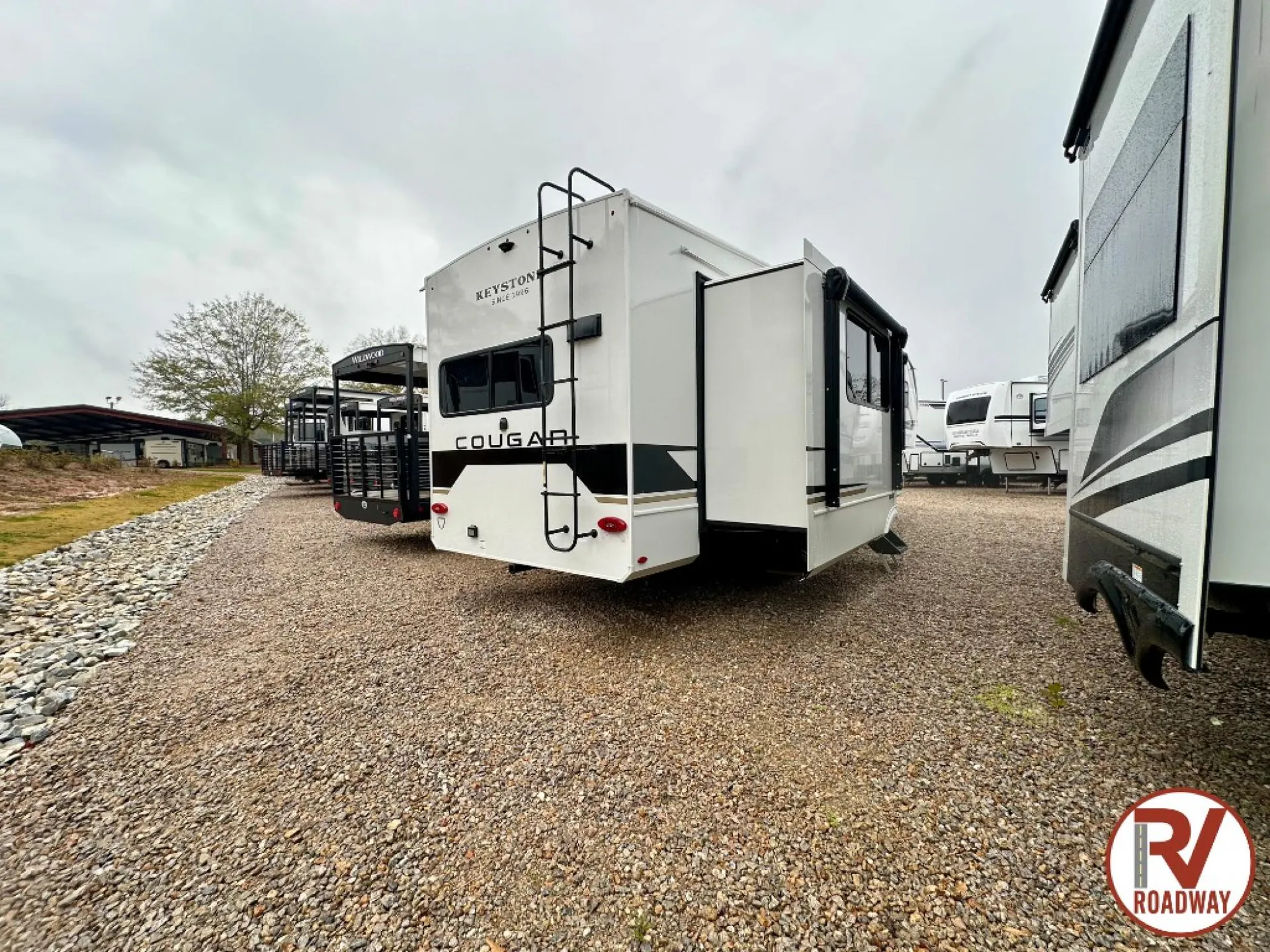 2026 Keystone Cougar Half-Ton 29MBD - Photo 3