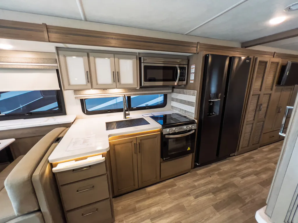2027 Thor Motor Coach Windsport 36H, Photos photo 13