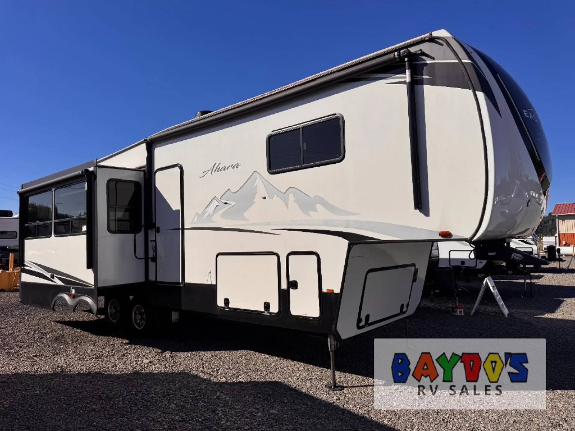 2022 East to West Ahara 325RL - Photo 2