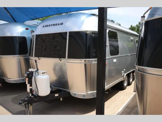 2026 Airstream Flying Cloud 23FB - Photo 2