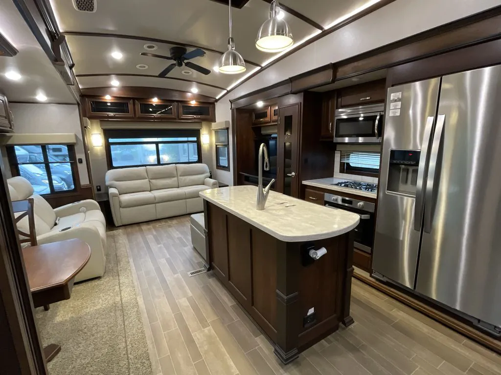 2019 Jayco Pinnacle 36SSWS - Photo 3