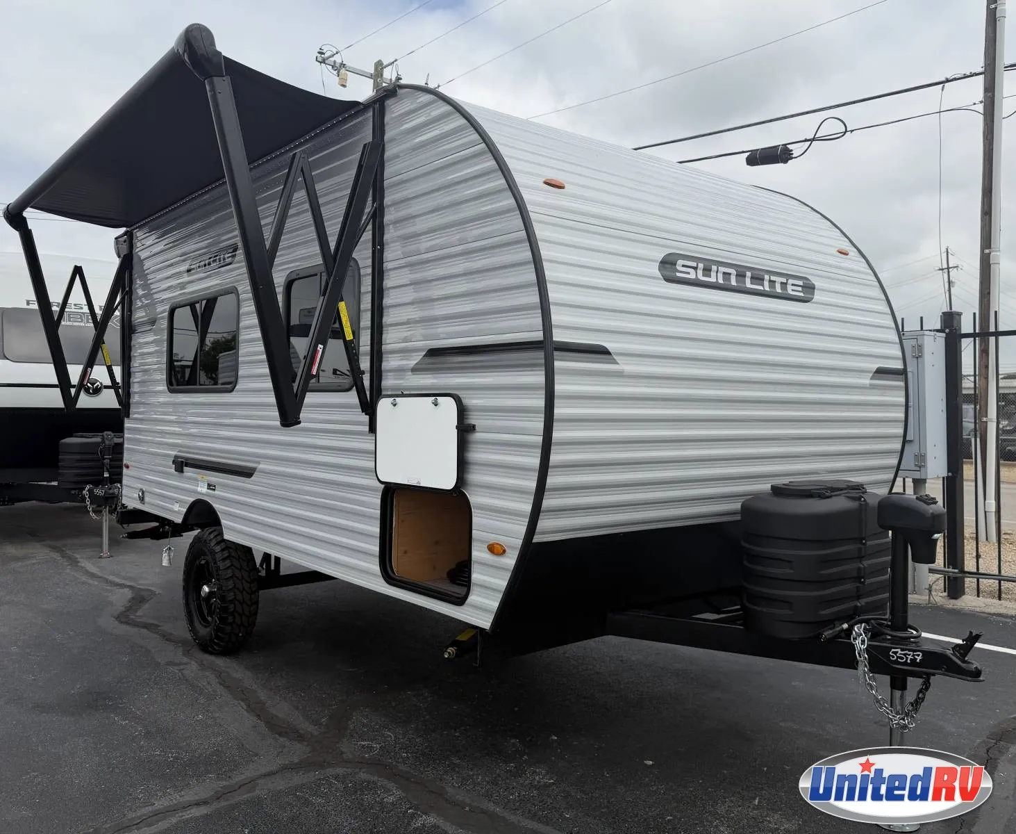 2027 SUNSET PARK RV SUNLITE 18RD - Photo 2
