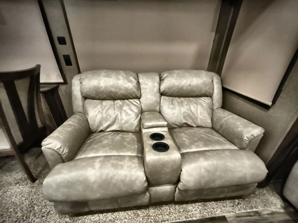 2019 Forest River Cedar Creek Champagne Edition 38EL, Photos photo 17
