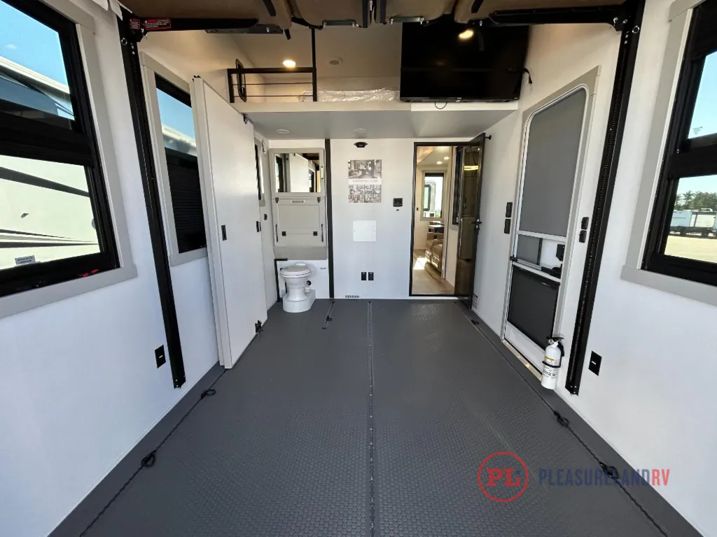 2026 Brinkley Model G 4100, Photos photo 13