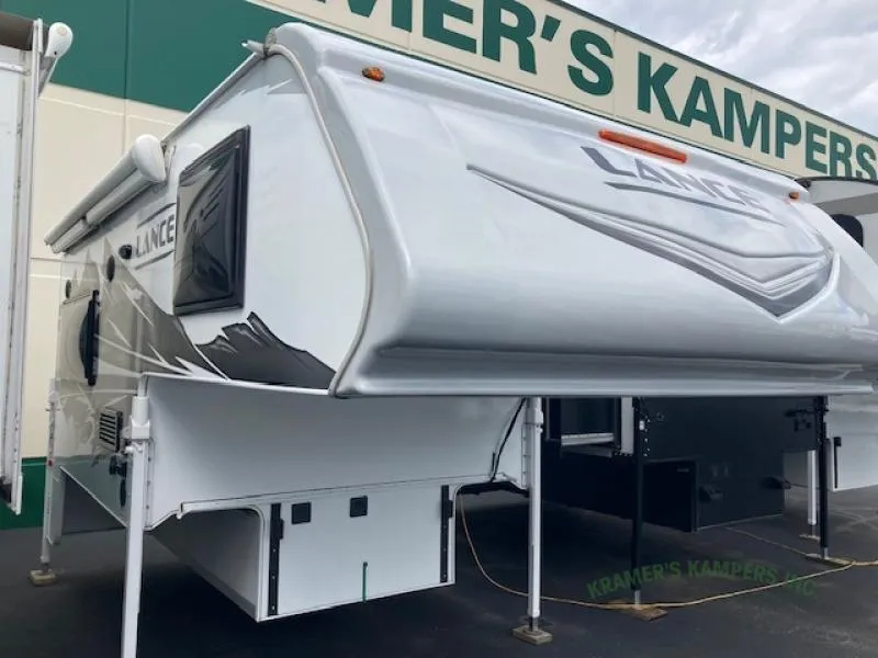2023 Lance Lance Truck Campers Used    850 - Photo 3
