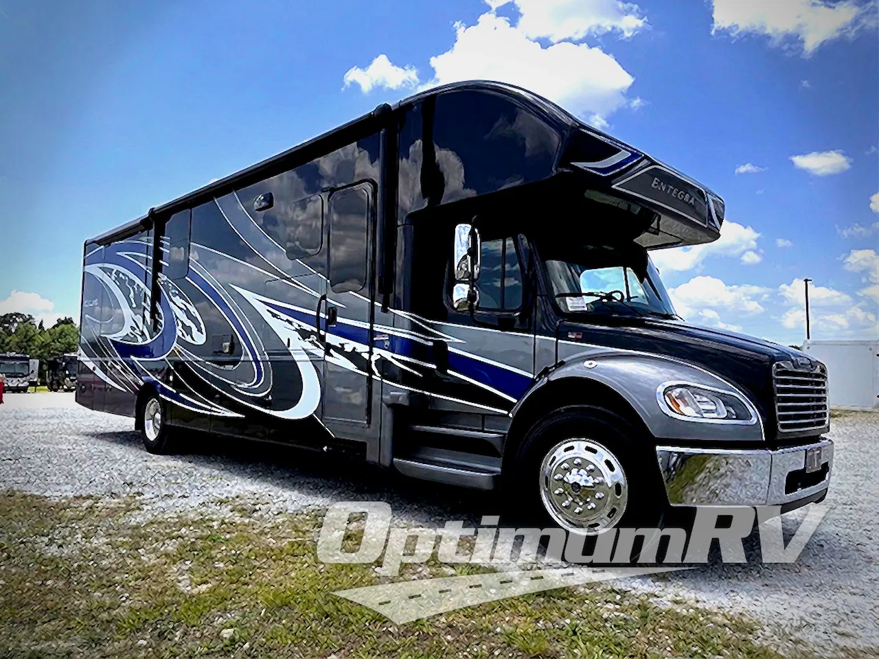 2021 Entegra Coach Accolade 37K dealer photo 1 from Optimum RV