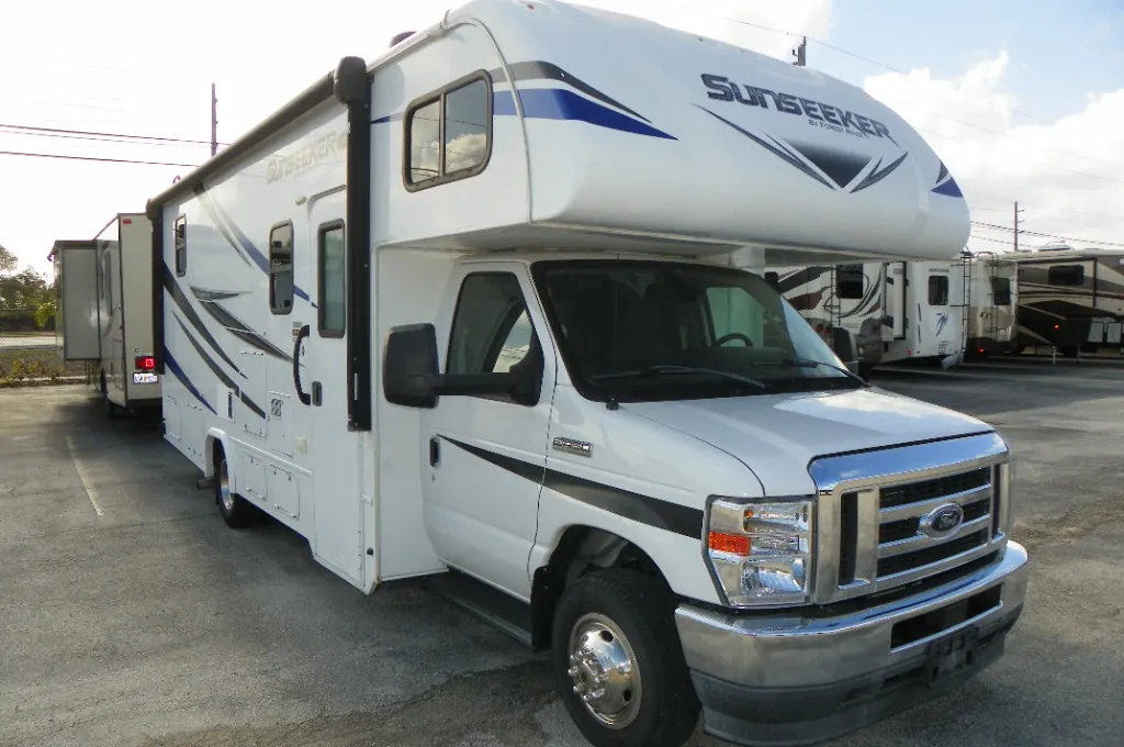 2021 Forest River Sunseeker Classic 2440DS - Photo 2