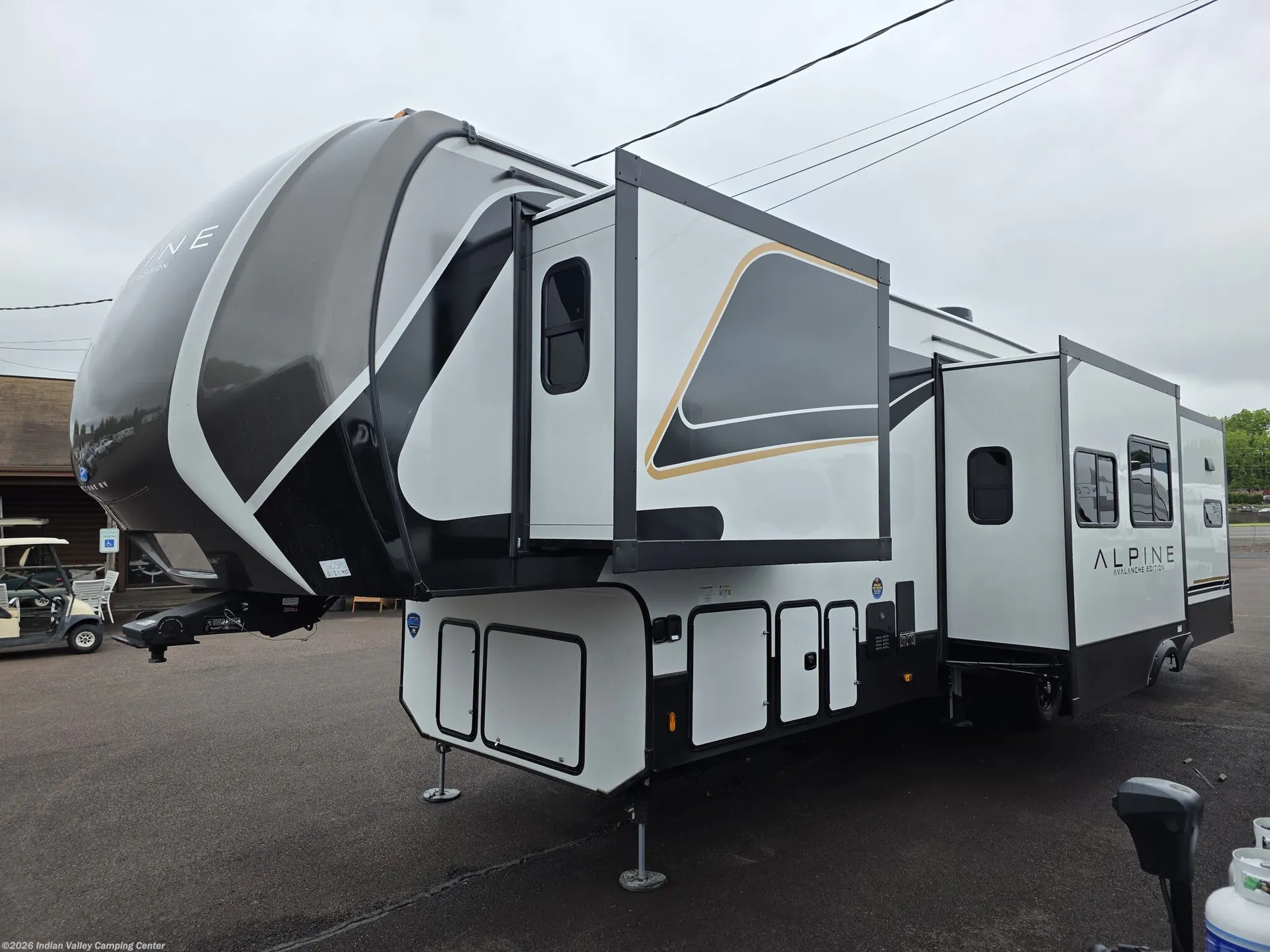 2025 Keystone Alpine Avalanche Edition 366LS - Photo 4