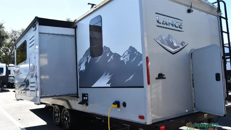 2021 Lance Lance Travel Trailers 2445 - Photo 4