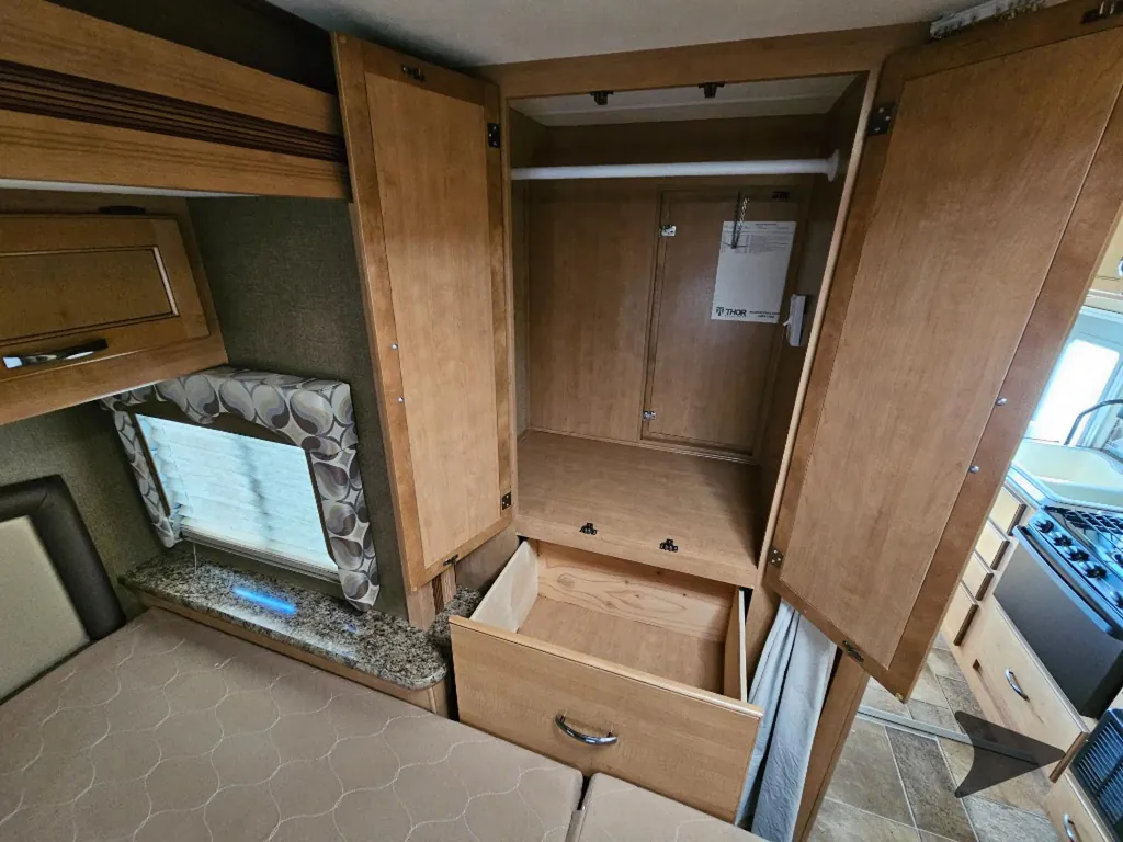 2017 Thor Motor Coach Freedom Elite 22FE, Photos photo 24