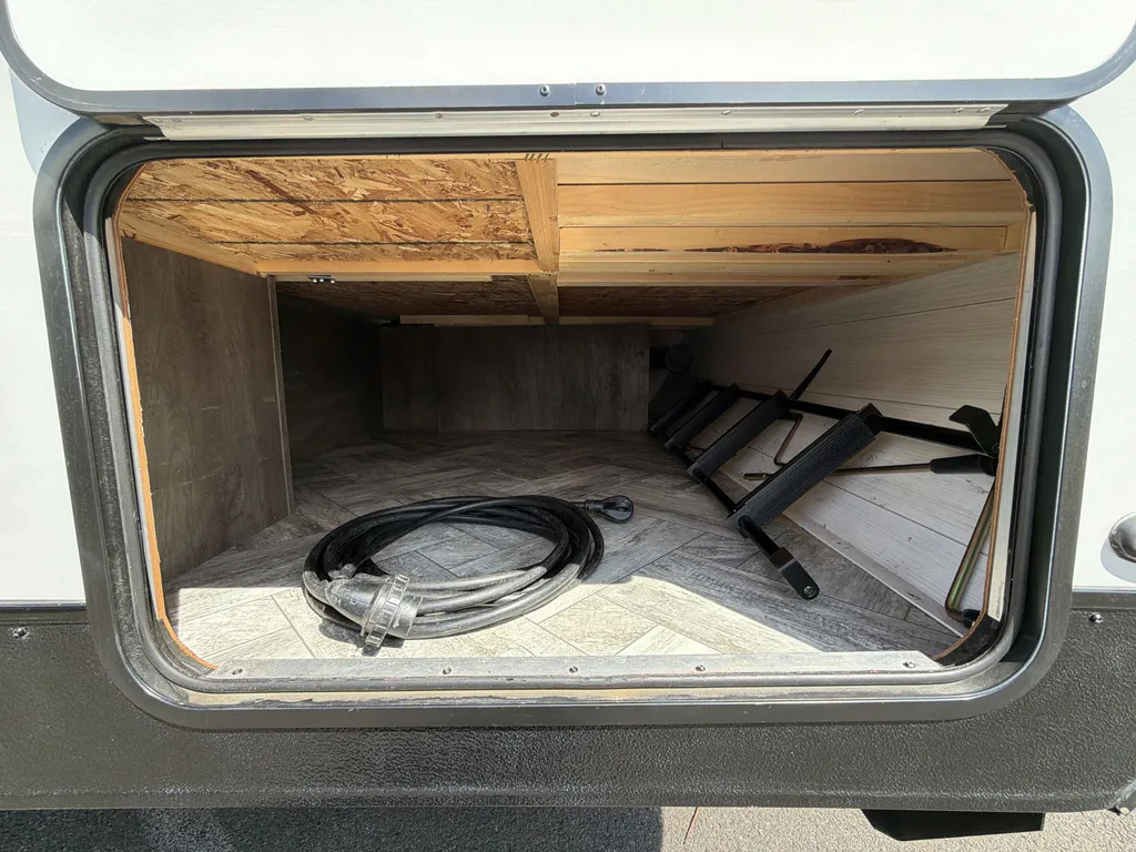 2022 Forest River Stealth FQ2413G, Photos photo 10