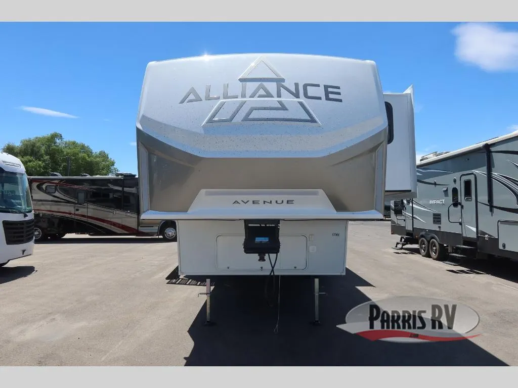 2027 Alliance RV Avenue 32RLS - Photo 3