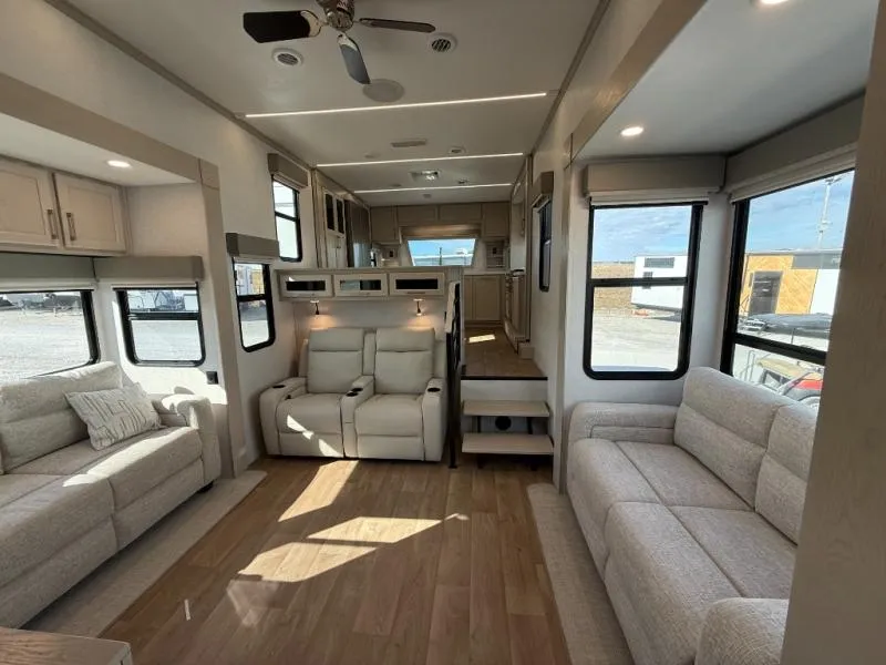 2026 Palomino Puma Mesa 388FKH - Photo 4