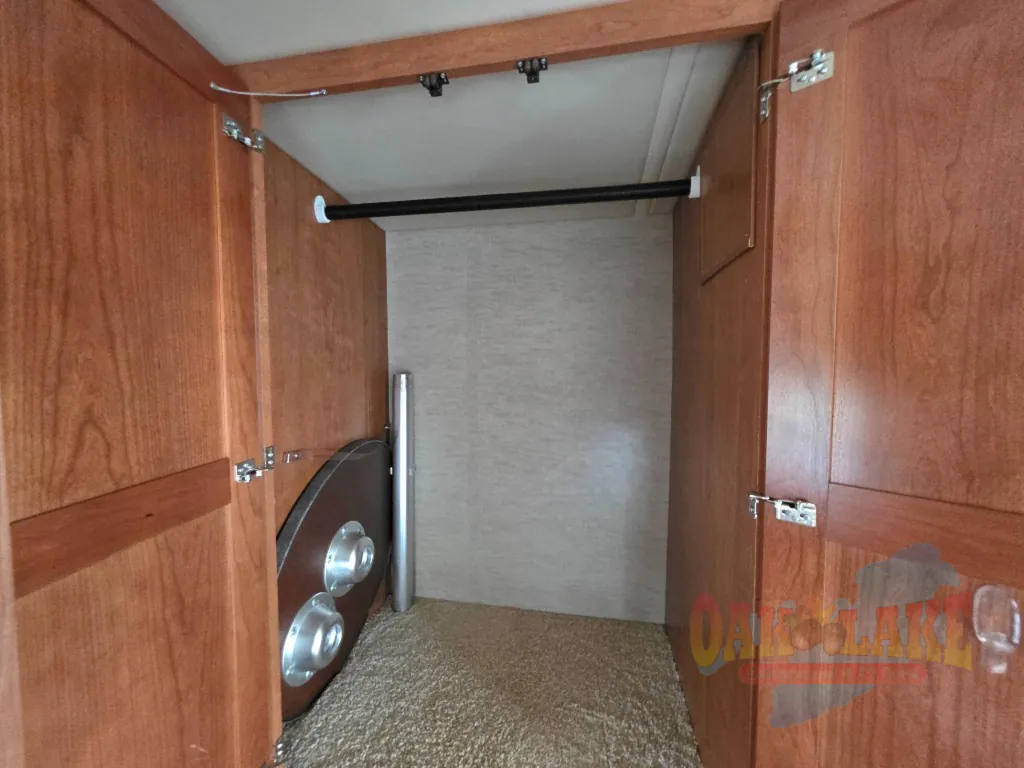2018 Winnebago Sunstar 27P, Photos photo 32