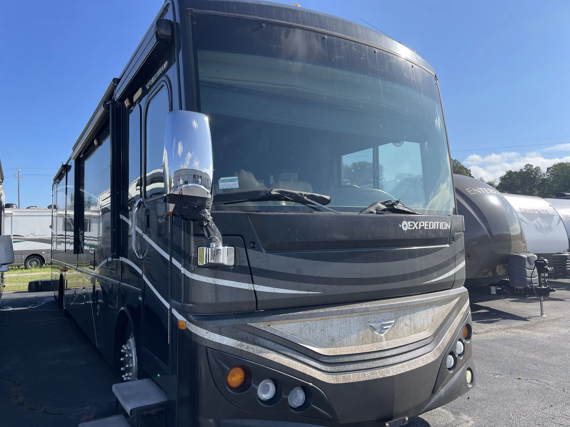 2015 Fleetwood Expedition 38K - Photo 2