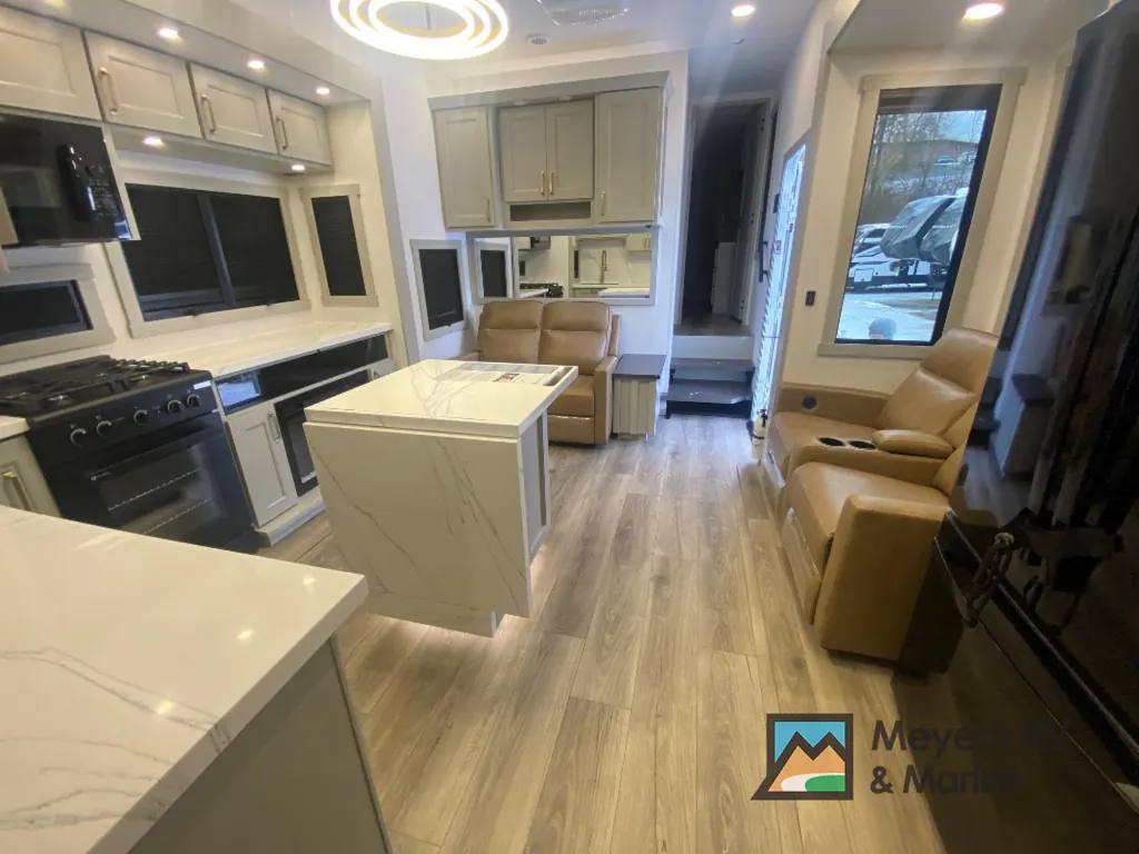 2026 Brinkley Model G 3520, Photos photo 6