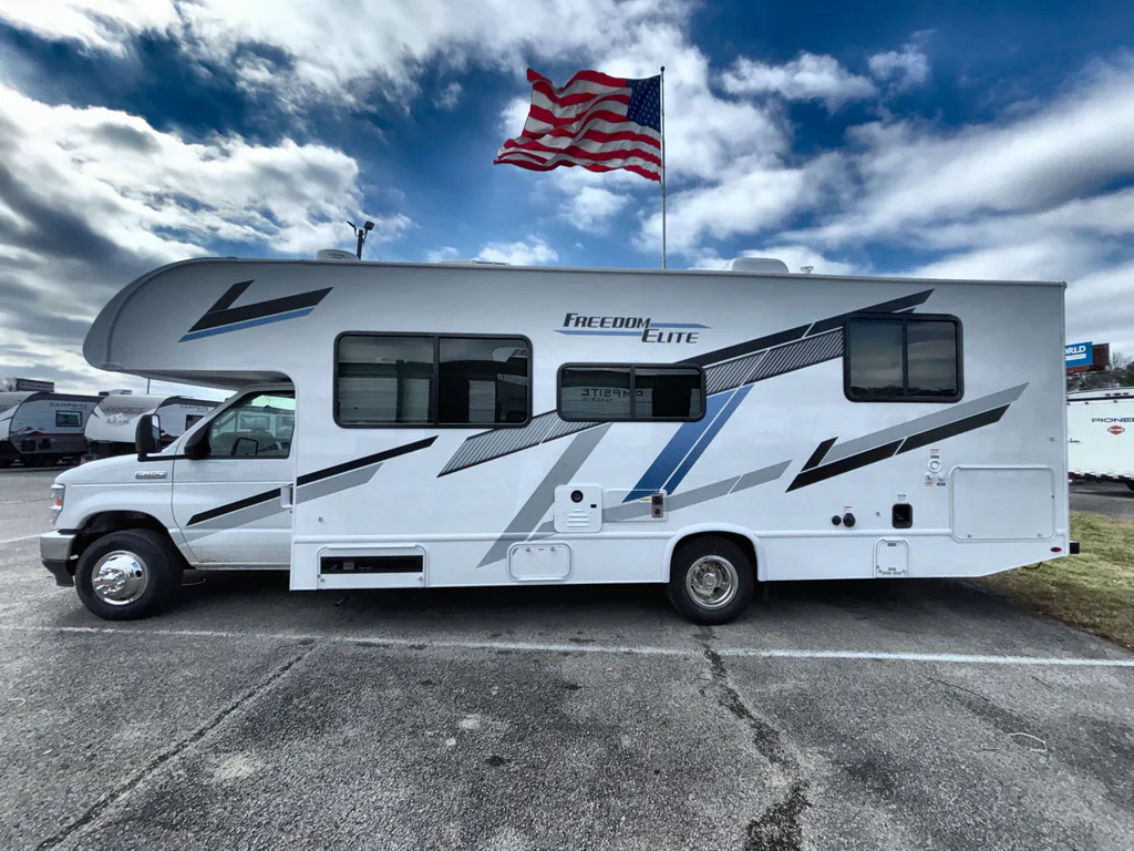 2026 Thor Motor Coach Freedom Elite 28HZ, Photos photo 6