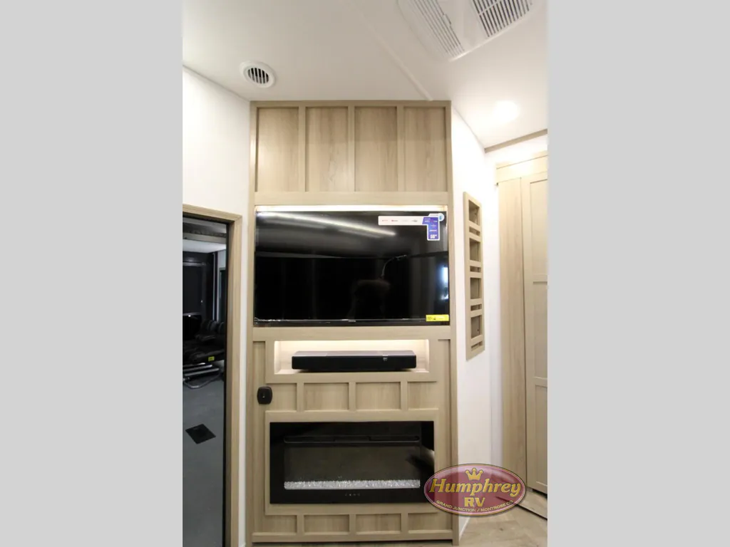 2025 Keystone Raptor 415, Photos photo 21
