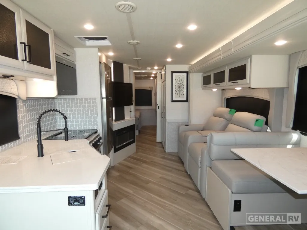 2026 Fleetwood Fortis 34MB - Photo 3