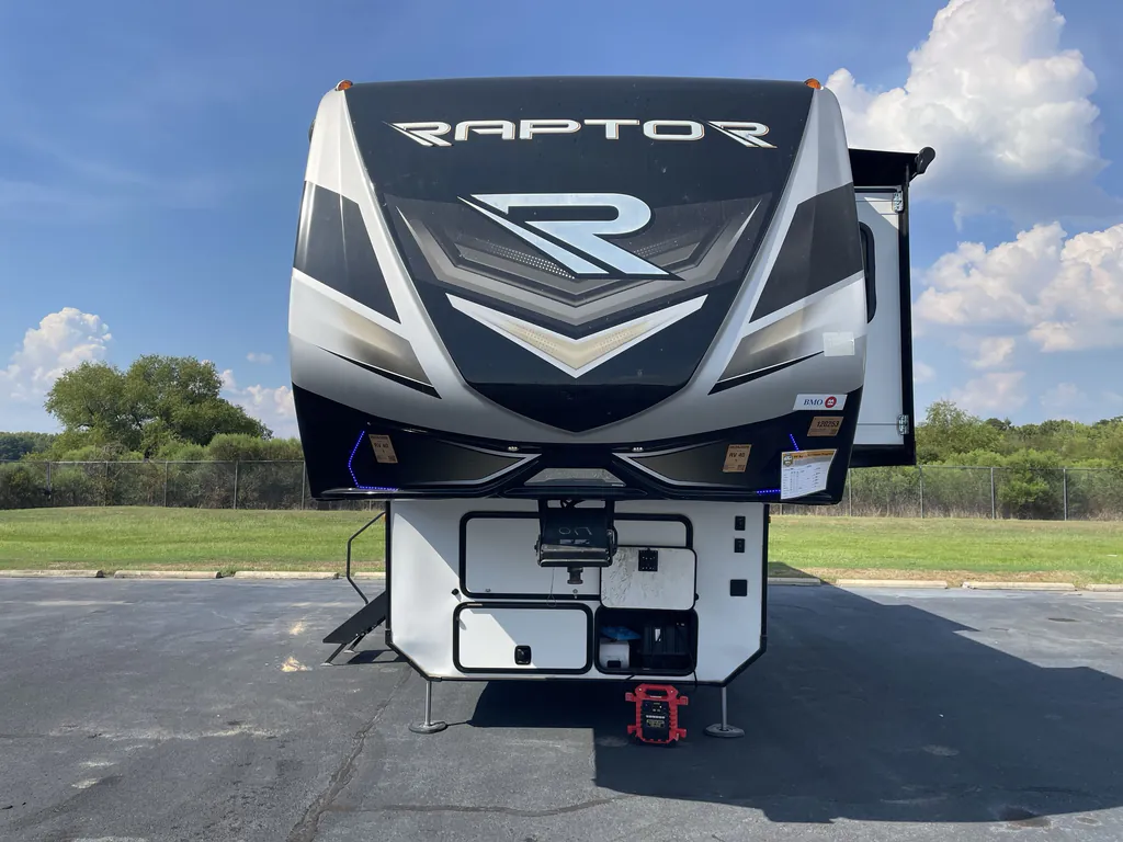 2025 Keystone Raptor 415, Photos photo 4