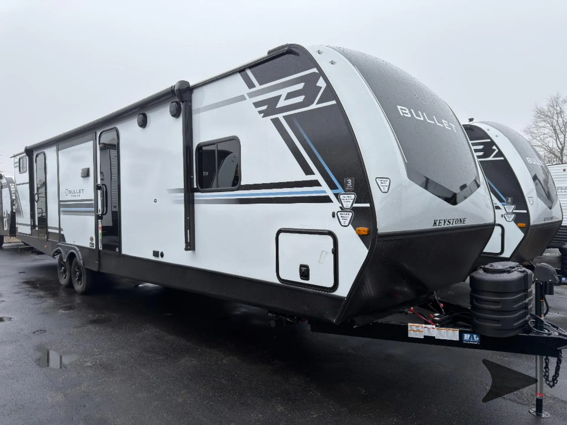 2025 Keystone Bullet East 330BKQ - Photo 2