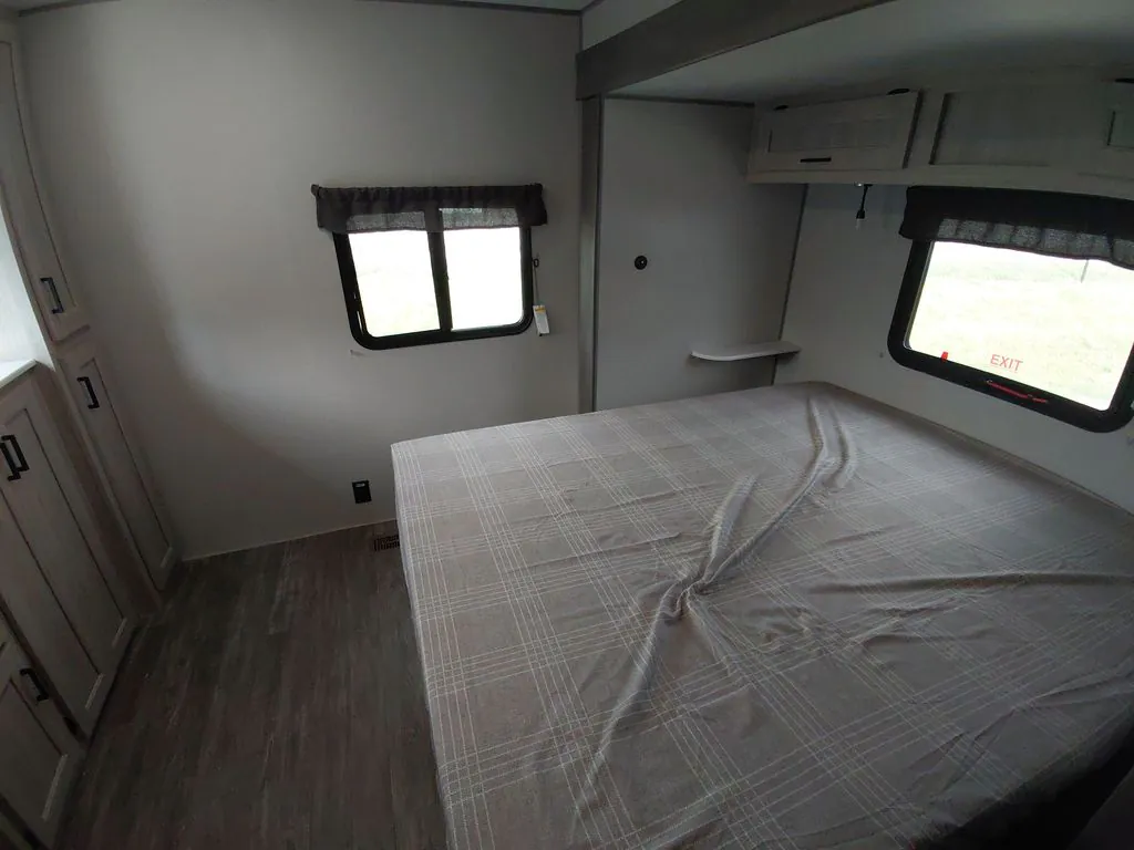2026 Forest River Aurora 34BHTS 2 QUEEN BEDS, Photos photo 11
