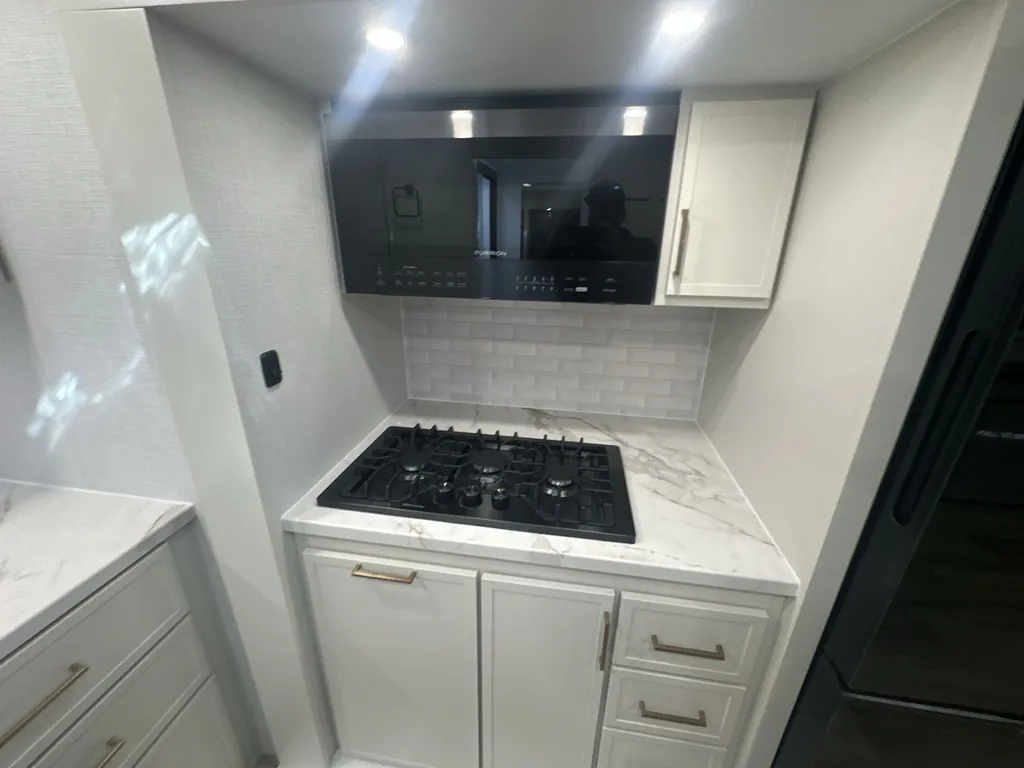 2026 Brinkley Model Ix 23X, Photos photo 13