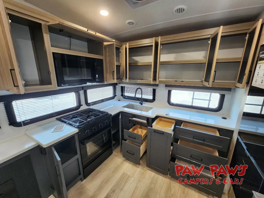2026 Forest River Rockwood Signature R301RKS, Photos photo 19