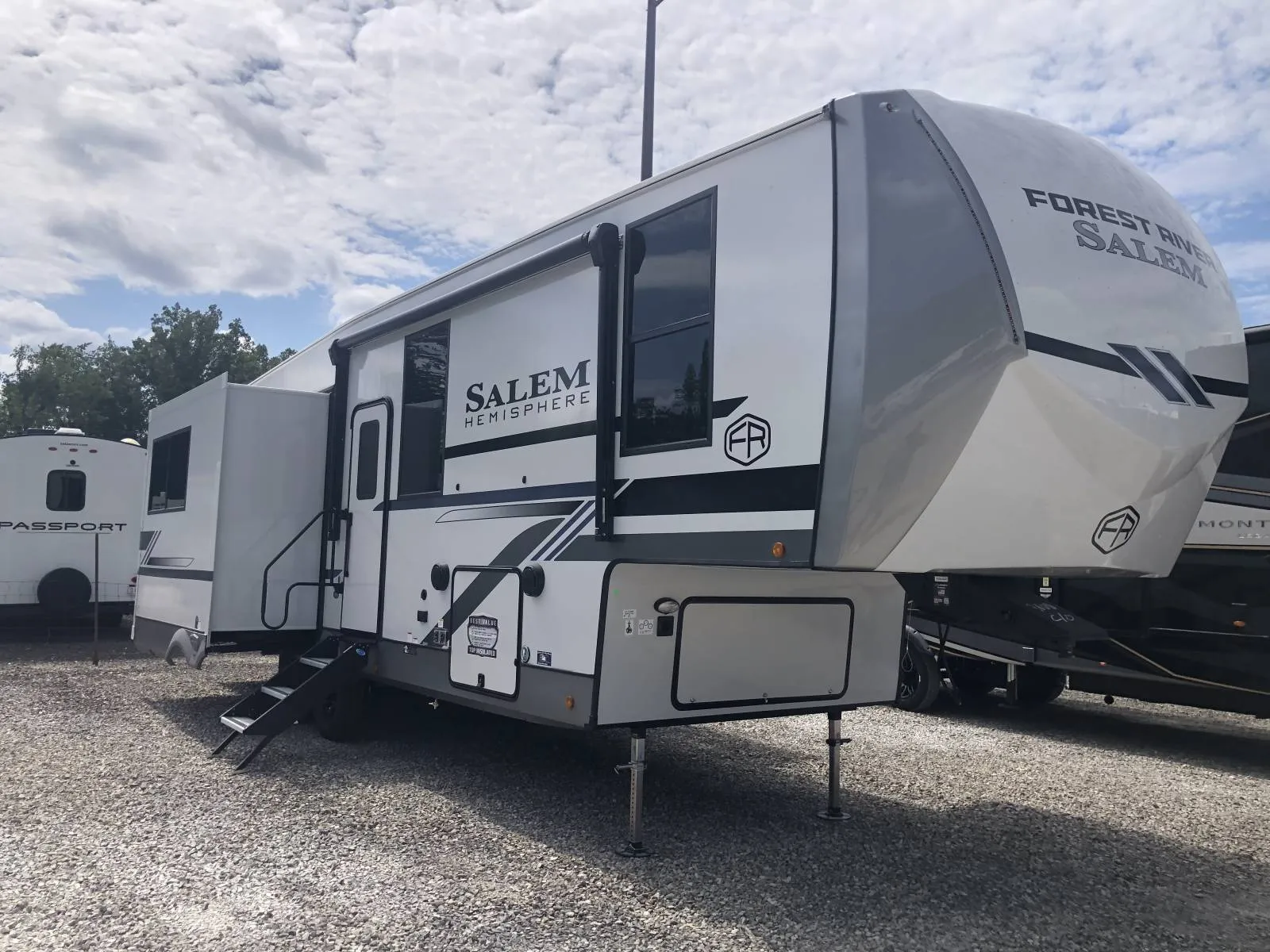 2026 Forest River Salem Hemisphere 286RL - Photo 2