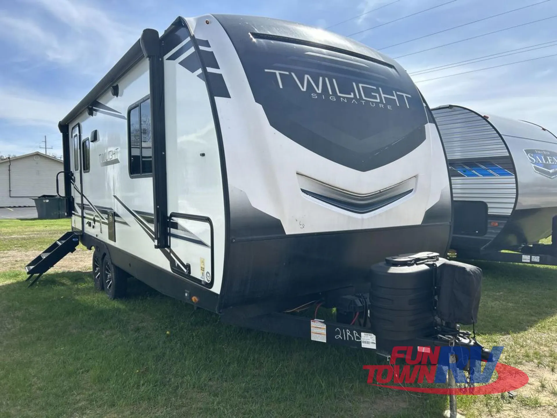 2024 Cruiser RV Twilight Signature 21RB - Photo 3